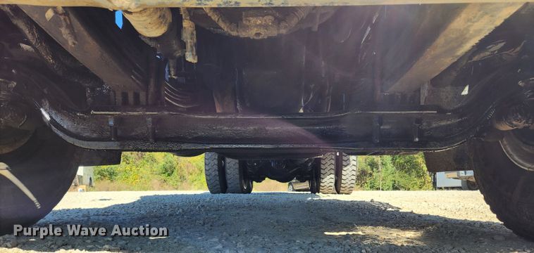 image for item MK9449 2007 Peterbilt 357  dump truck