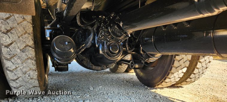 image for item MK9449 2007 Peterbilt 357  dump truck