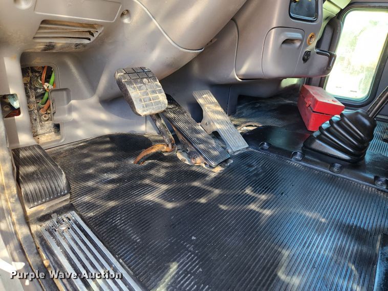 image for item MK9449 2007 Peterbilt 357  dump truck