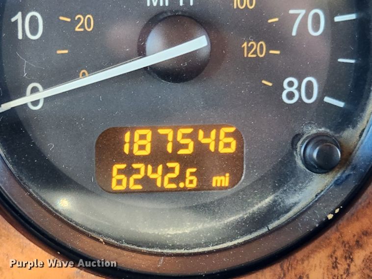 image for item MK9449 2007 Peterbilt 357  dump truck