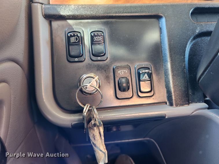 image for item MK9449 2007 Peterbilt 357  dump truck