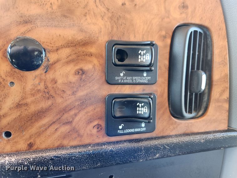 image for item MK9449 2007 Peterbilt 357  dump truck