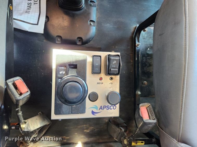 image for item MK9449 2007 Peterbilt 357  dump truck