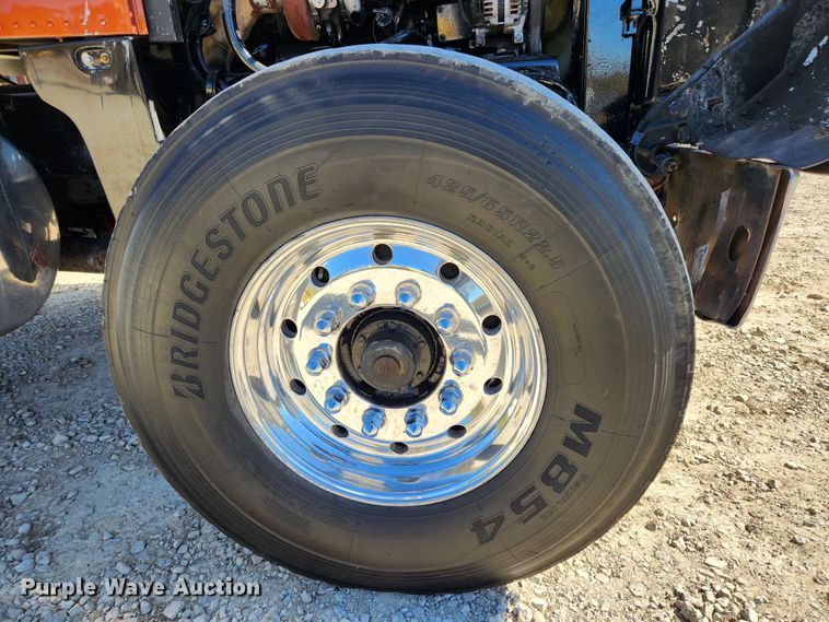 image for item MK9449 2007 Peterbilt 357  dump truck