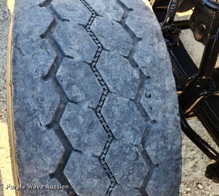 image for item MK9449 2007 Peterbilt 357  dump truck