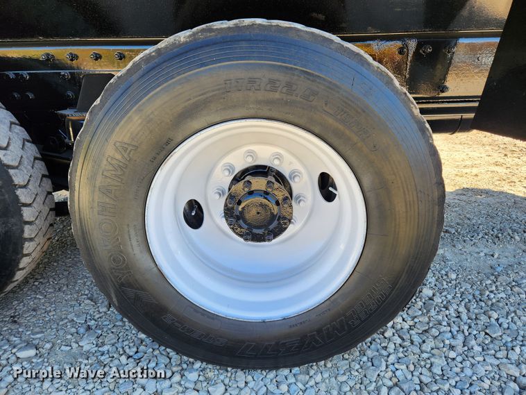 image for item MK9449 2007 Peterbilt 357  dump truck