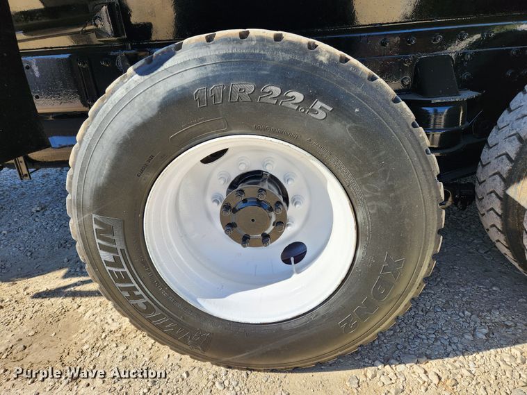 image for item MK9449 2007 Peterbilt 357  dump truck