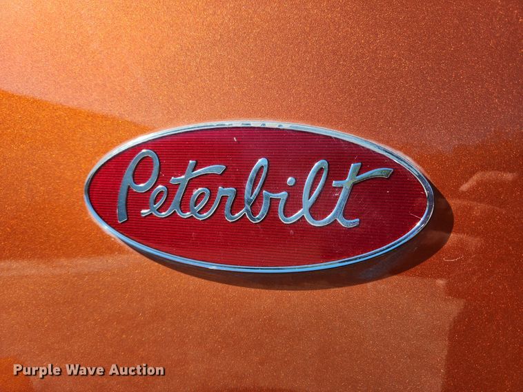 image for item MK9449 2007 Peterbilt 357  dump truck