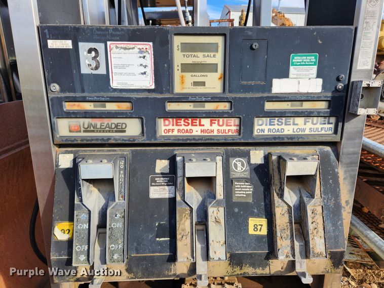 image for item MK9481 (2) fuel pumps