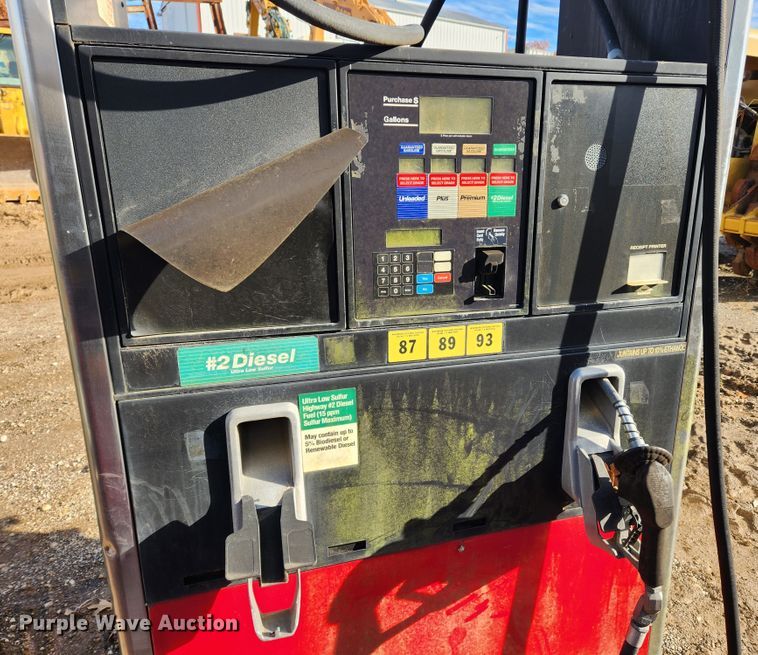 image for item MK9483 (3) fuel pumps