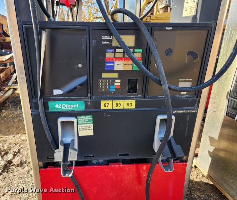 image for item MK9483 (3) fuel pumps