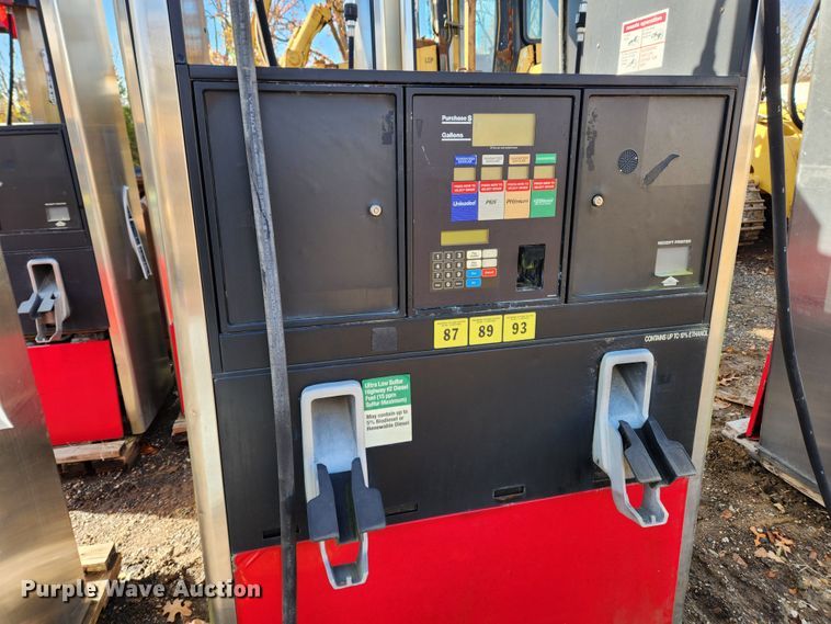 image for item MK9483 (3) fuel pumps