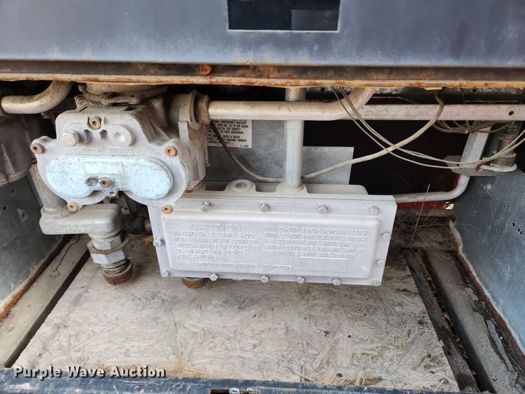 image for item MK9483 (3) fuel pumps