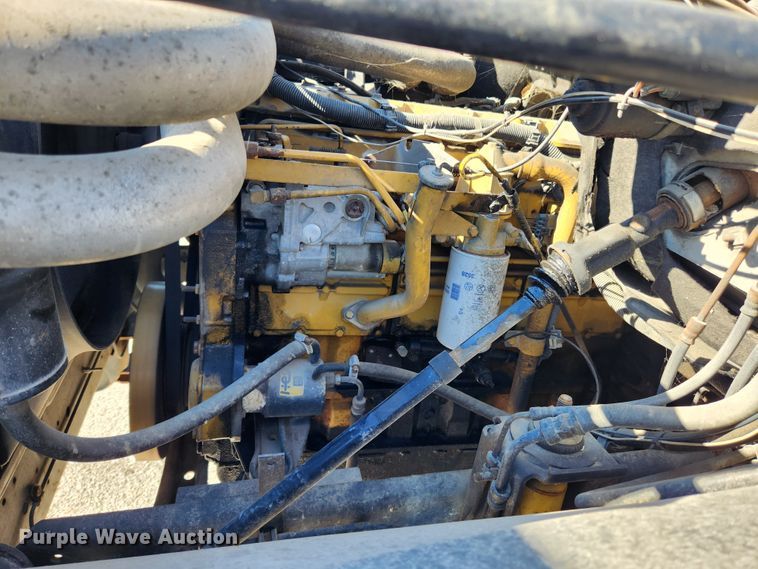 image for item MK9499 1994 Chevrolet Kodiak C6500  flatbed truck