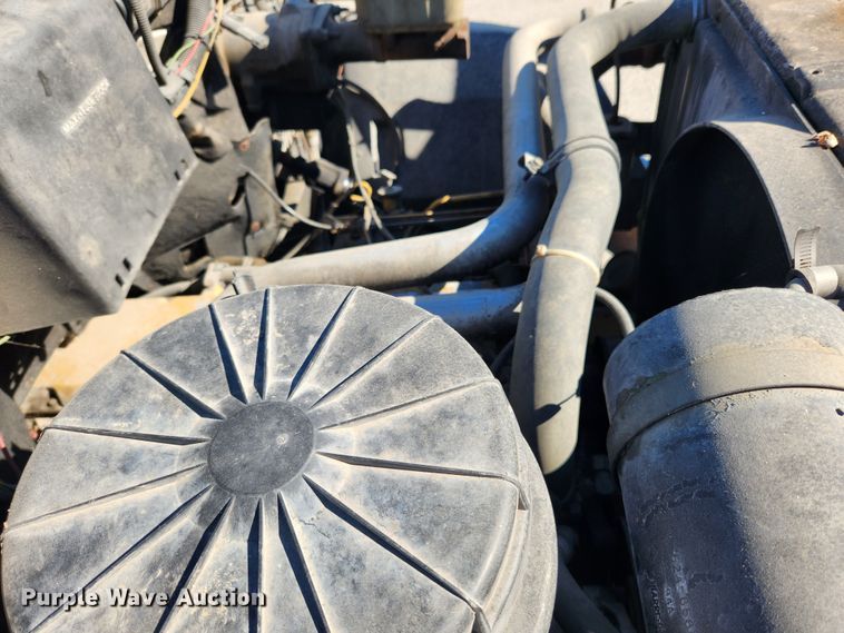 image for item MK9499 1994 Chevrolet Kodiak C6500  flatbed truck