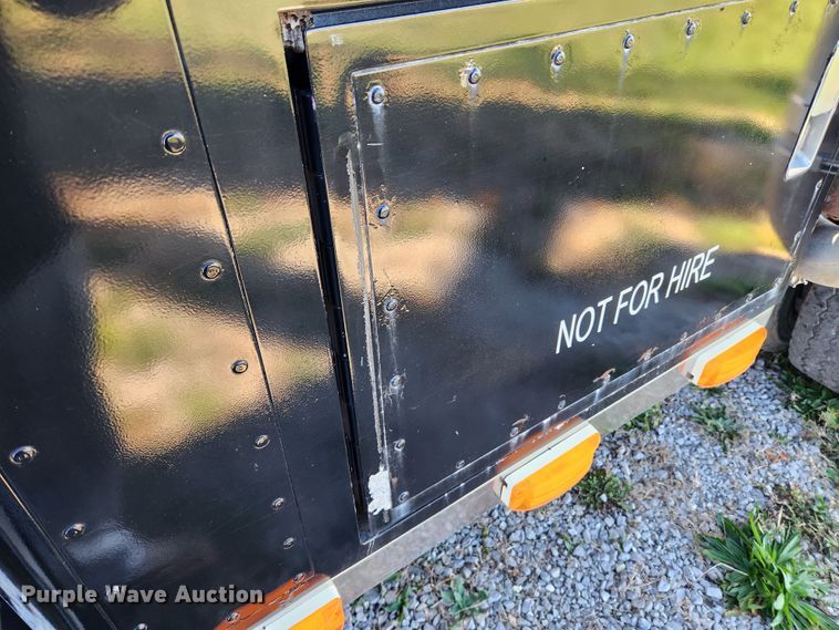 image for item MK9499 1994 Chevrolet Kodiak C6500  flatbed truck