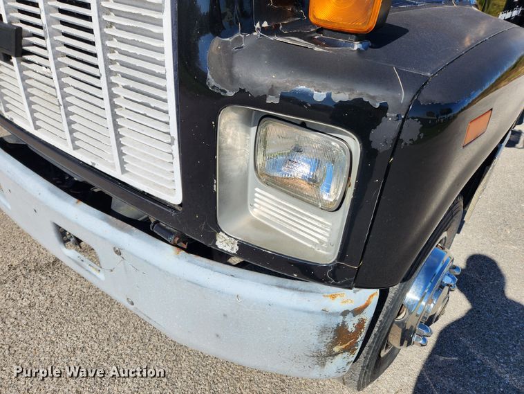 image for item MK9499 1994 Chevrolet Kodiak C6500  flatbed truck