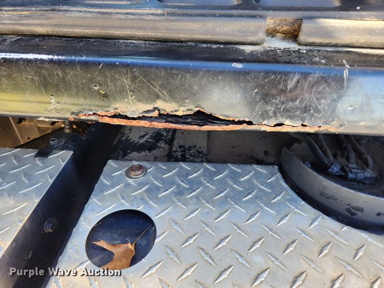 image for item MK9499 1994 Chevrolet Kodiak C6500  flatbed truck