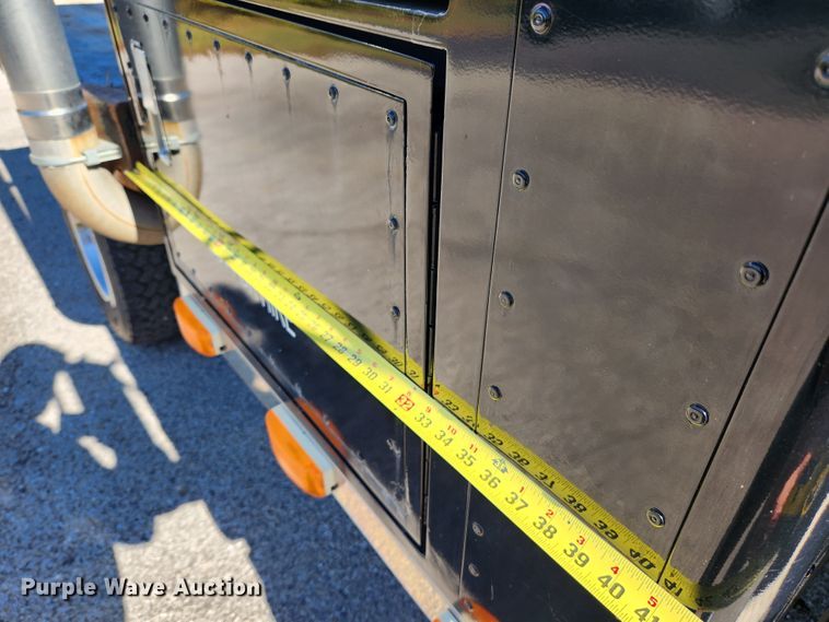 image for item MK9499 1994 Chevrolet Kodiak C6500  flatbed truck