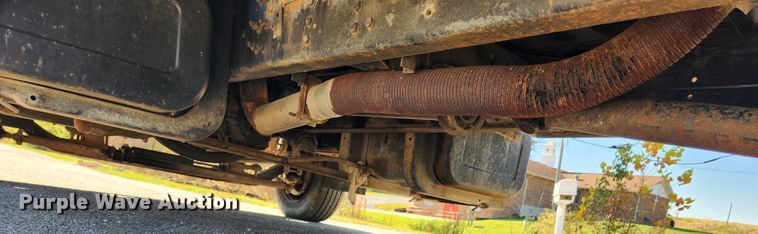 image for item MK9499 1994 Chevrolet Kodiak C6500  flatbed truck