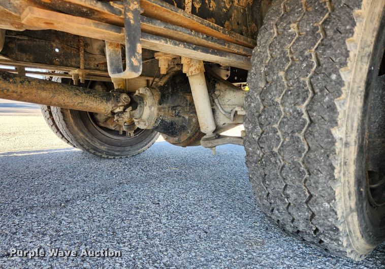 image for item MK9499 1994 Chevrolet Kodiak C6500  flatbed truck