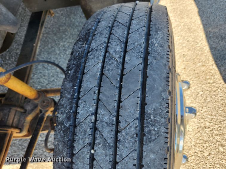 image for item MK9499 1994 Chevrolet Kodiak C6500  flatbed truck