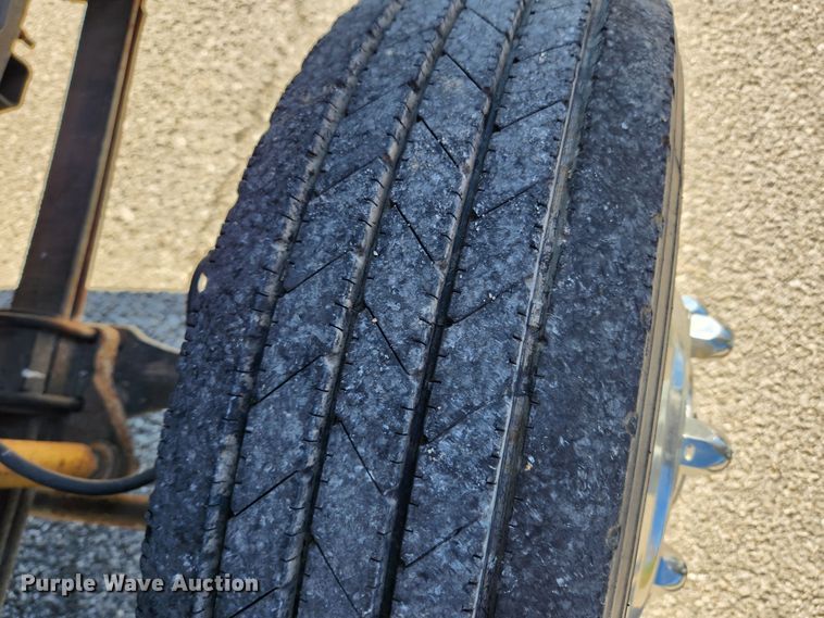 image for item MK9499 1994 Chevrolet Kodiak C6500  flatbed truck