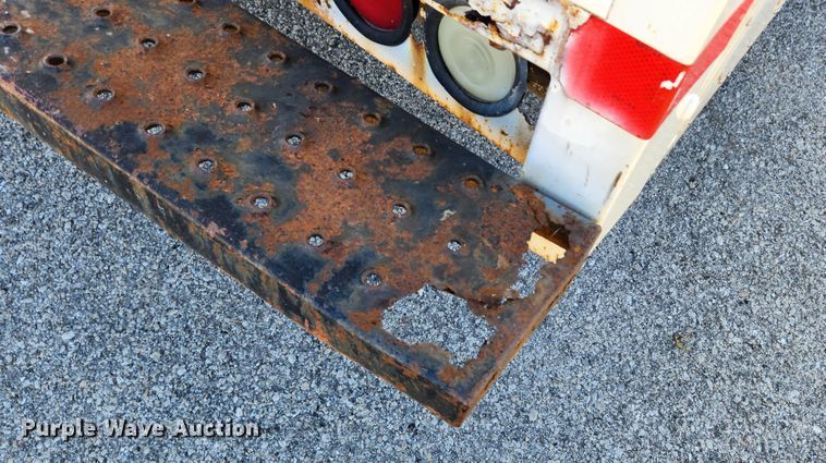 image for item MK9500 2002 Chevrolet Express G3500  box truck