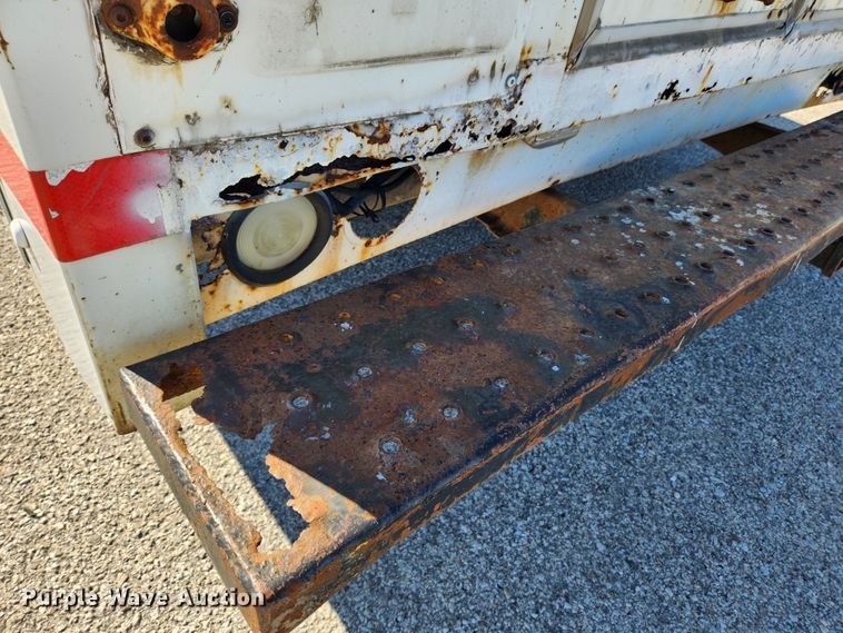 image for item MK9500 2002 Chevrolet Express G3500  box truck