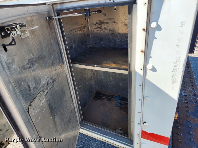 image for item MK9500 2002 Chevrolet Express G3500  box truck