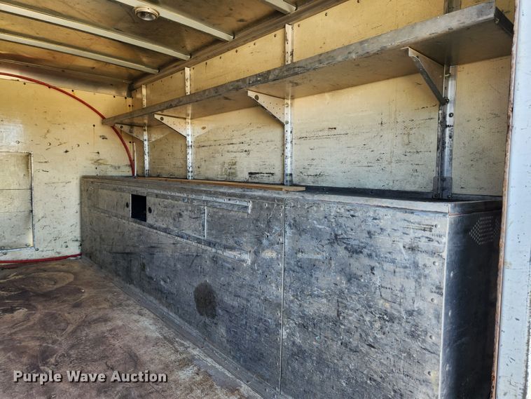 image for item MK9500 2002 Chevrolet Express G3500  box truck