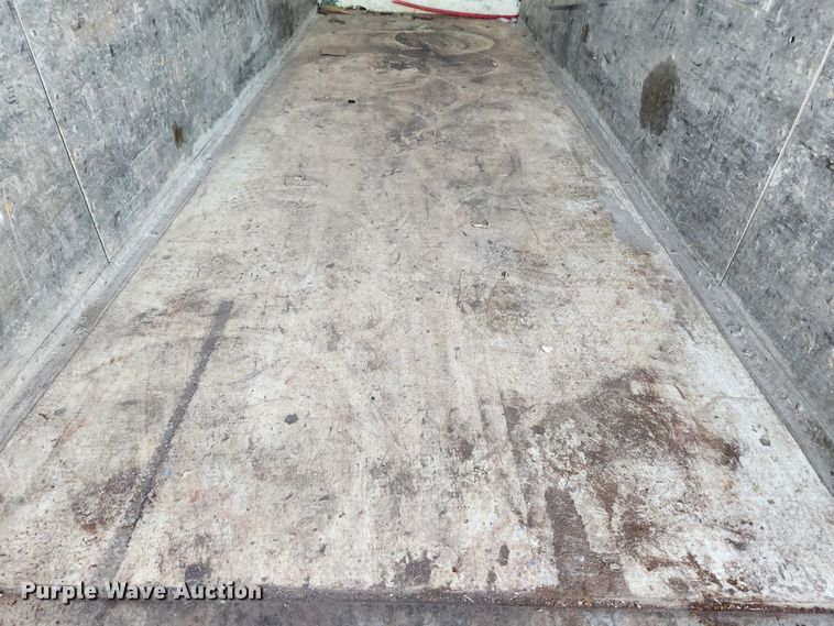 image for item MK9500 2002 Chevrolet Express G3500  box truck