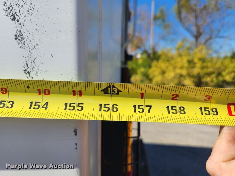 image for item MK9500 2002 Chevrolet Express G3500  box truck