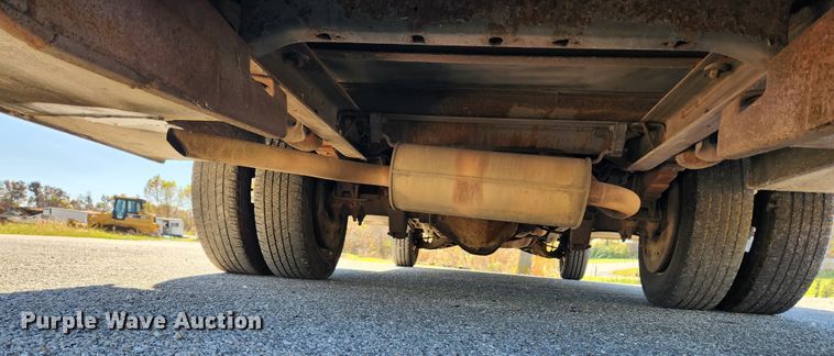 image for item MK9500 2002 Chevrolet Express G3500  box truck