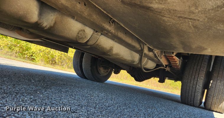 image for item MK9500 2002 Chevrolet Express G3500  box truck