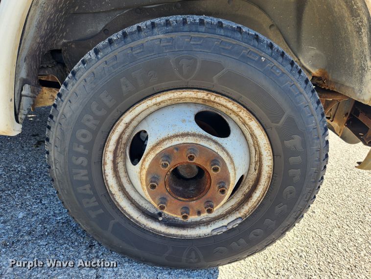 image for item MK9500 2002 Chevrolet Express G3500  box truck