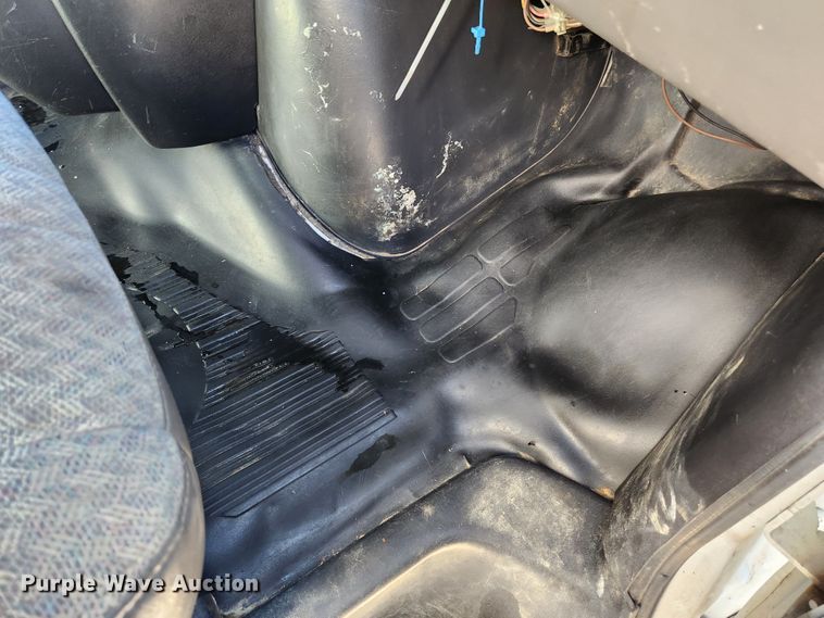 image for item MK9501 2005 Chevrolet Express G3500  box truck