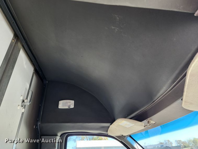 image for item MK9501 2005 Chevrolet Express G3500  box truck