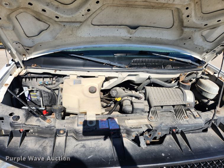 image for item MK9501 2005 Chevrolet Express G3500  box truck