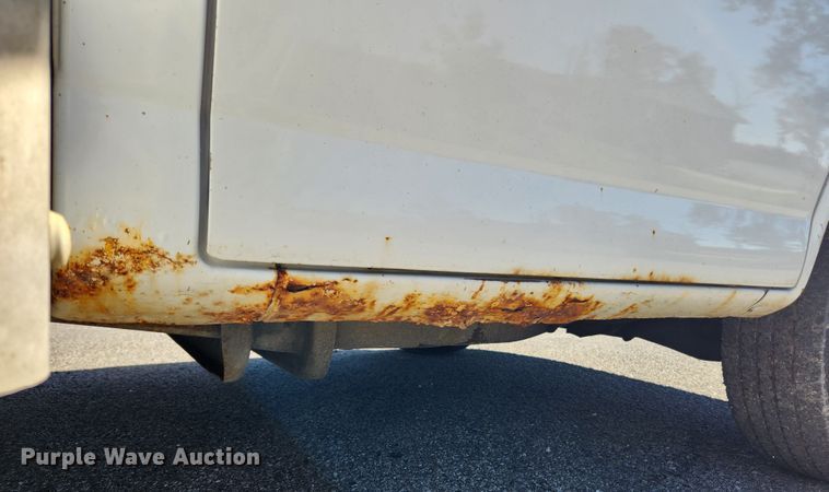 image for item MK9501 2005 Chevrolet Express G3500  box truck