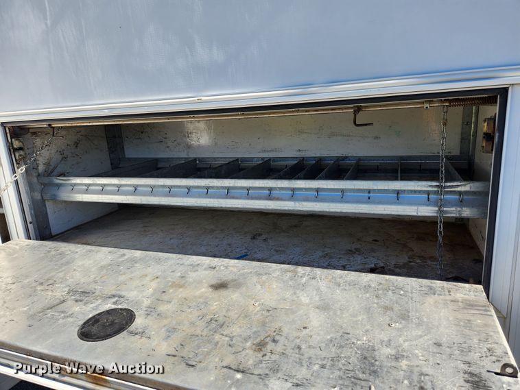 image for item MK9501 2005 Chevrolet Express G3500  box truck