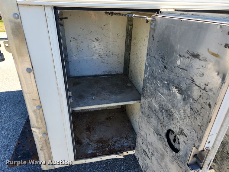 image for item MK9501 2005 Chevrolet Express G3500  box truck