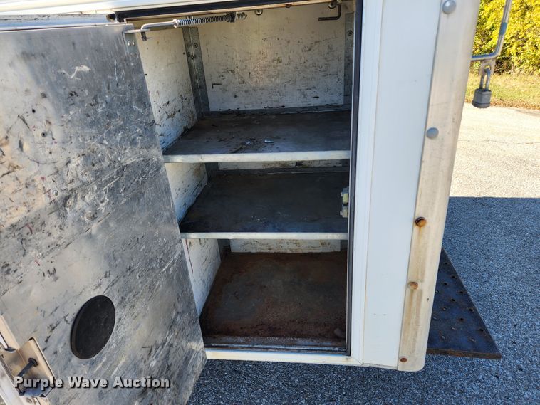 image for item MK9501 2005 Chevrolet Express G3500  box truck