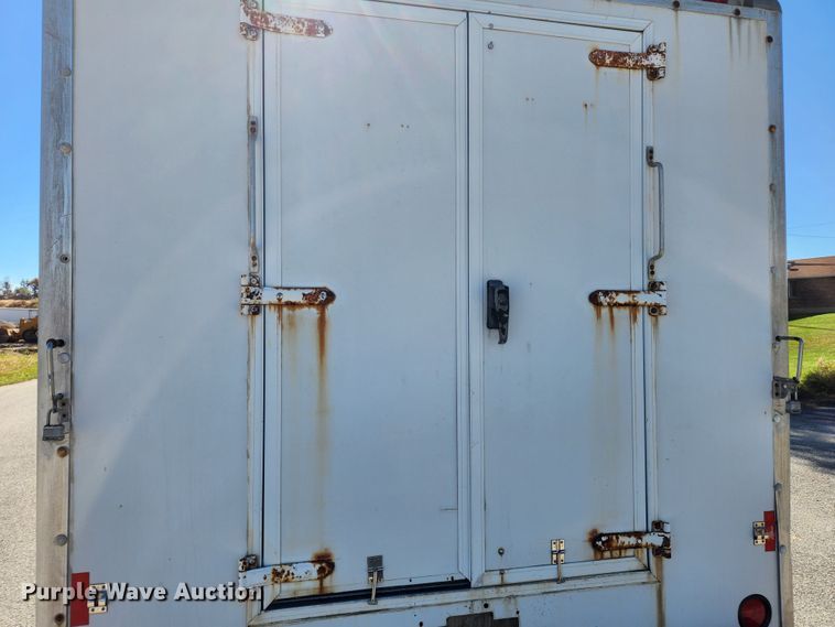 image for item MK9501 2005 Chevrolet Express G3500  box truck