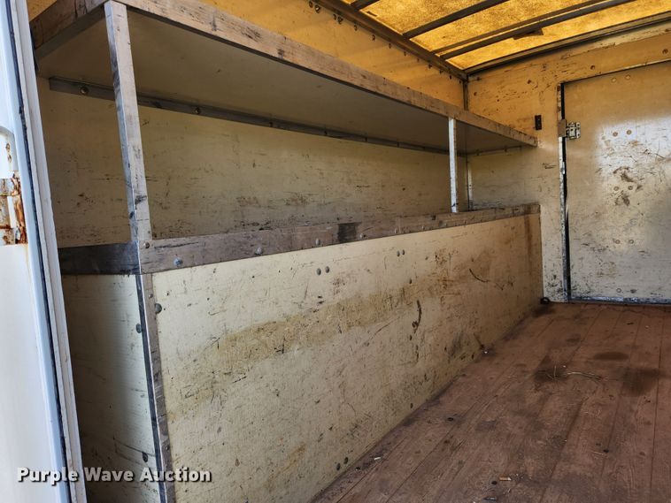 image for item MK9501 2005 Chevrolet Express G3500  box truck