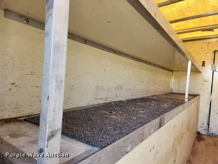 image for item MK9501 2005 Chevrolet Express G3500  box truck