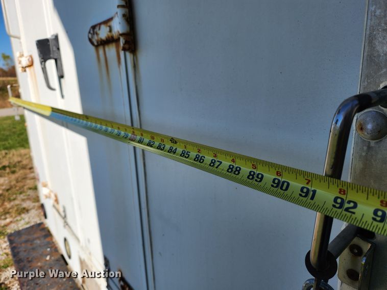 image for item MK9501 2005 Chevrolet Express G3500  box truck