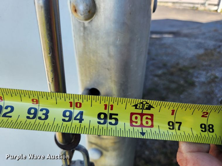 image for item MK9501 2005 Chevrolet Express G3500  box truck