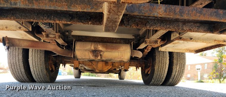 image for item MK9501 2005 Chevrolet Express G3500  box truck