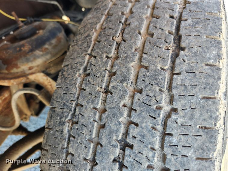 image for item MK9501 2005 Chevrolet Express G3500  box truck